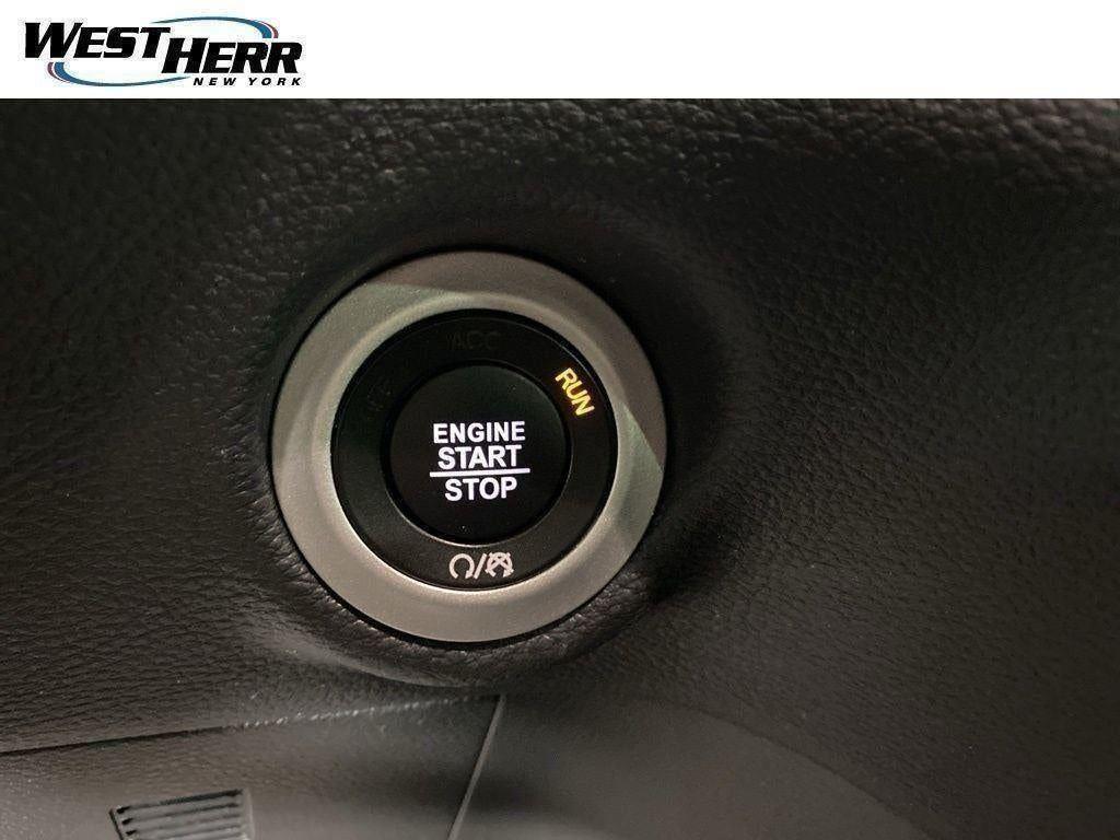 Used 2026 Red Hot Pearlcoat Chrysler Select AWD image 33