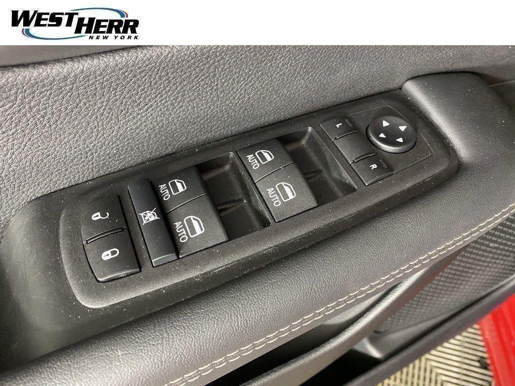 Used 2026 Red Hot Pearlcoat Chrysler Select AWD image 38