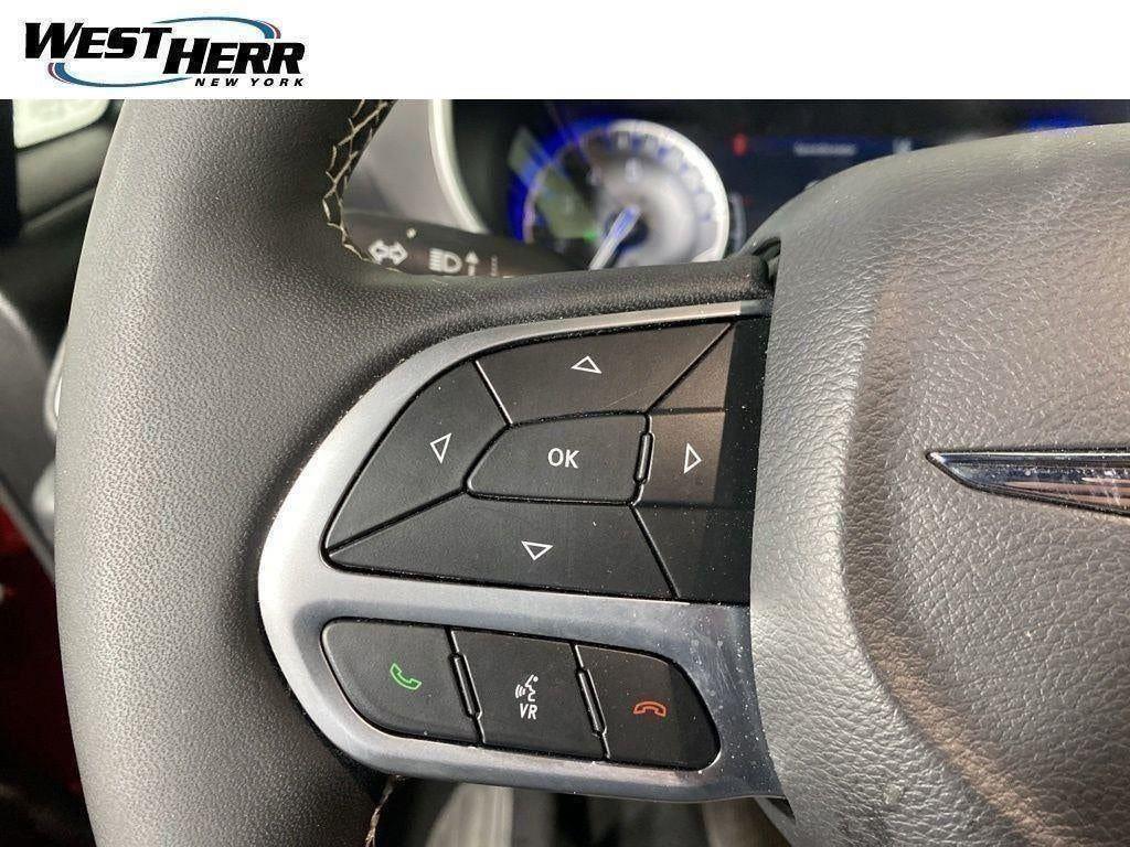 Used 2026 Red Hot Pearlcoat Chrysler Select AWD image 35
