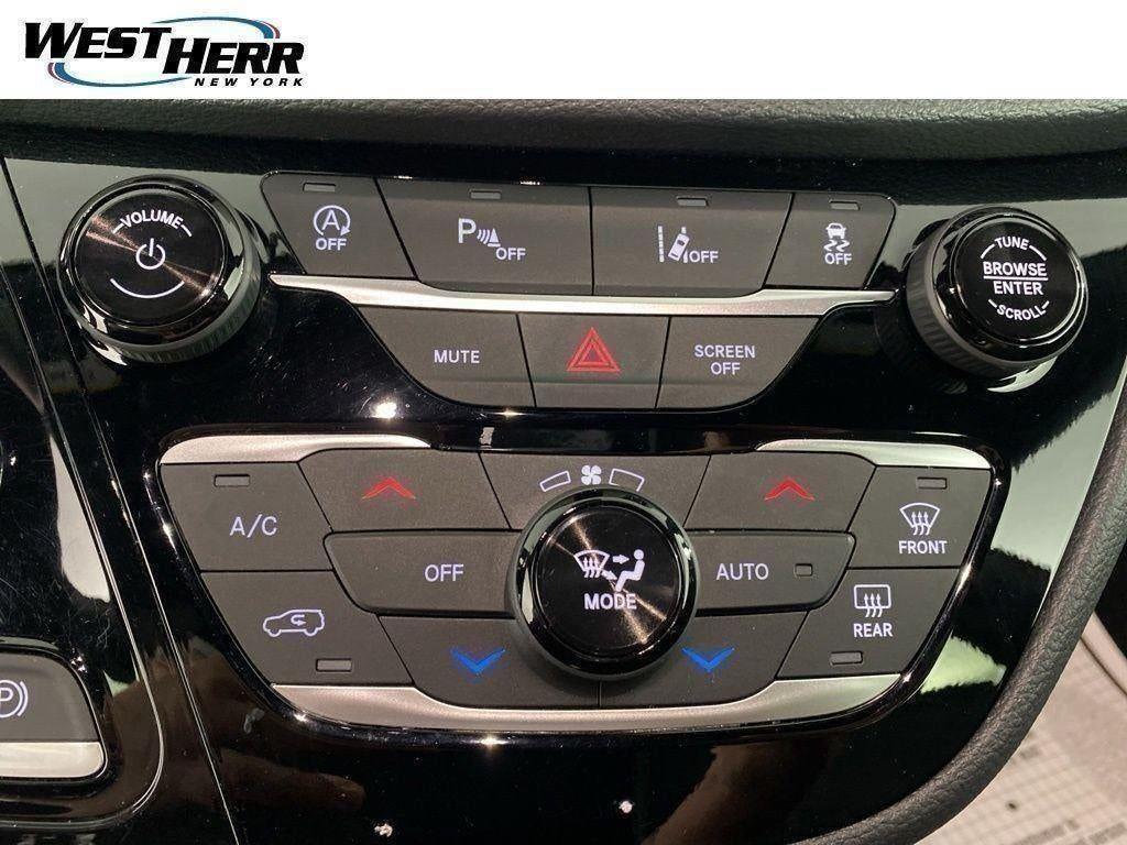 Used 2026 Red Hot Pearlcoat Chrysler Select AWD image 30