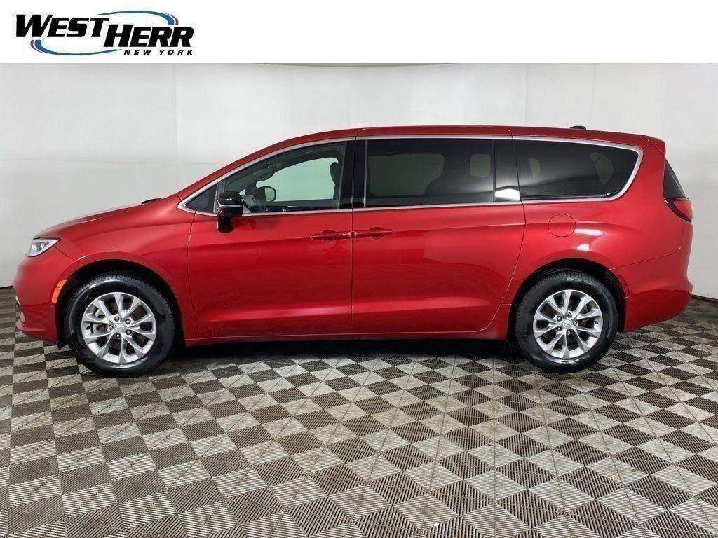 Used 2026 Red Hot Pearlcoat Chrysler Select AWD image 53