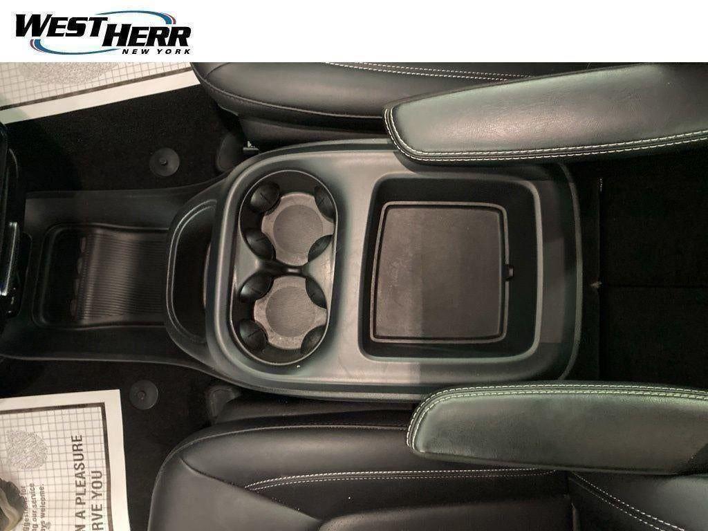 Used 2026 Red Hot Pearlcoat Chrysler Select AWD image 37