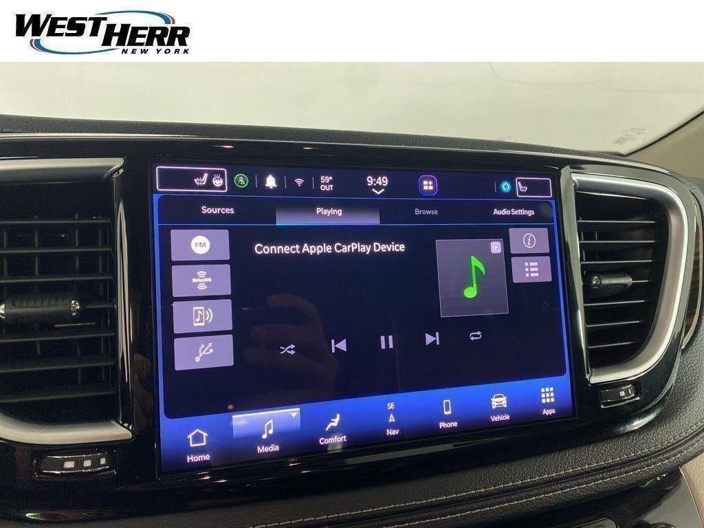 Certified Used 2023 Silver Mist Clearcoat Chrysler Limited image 2