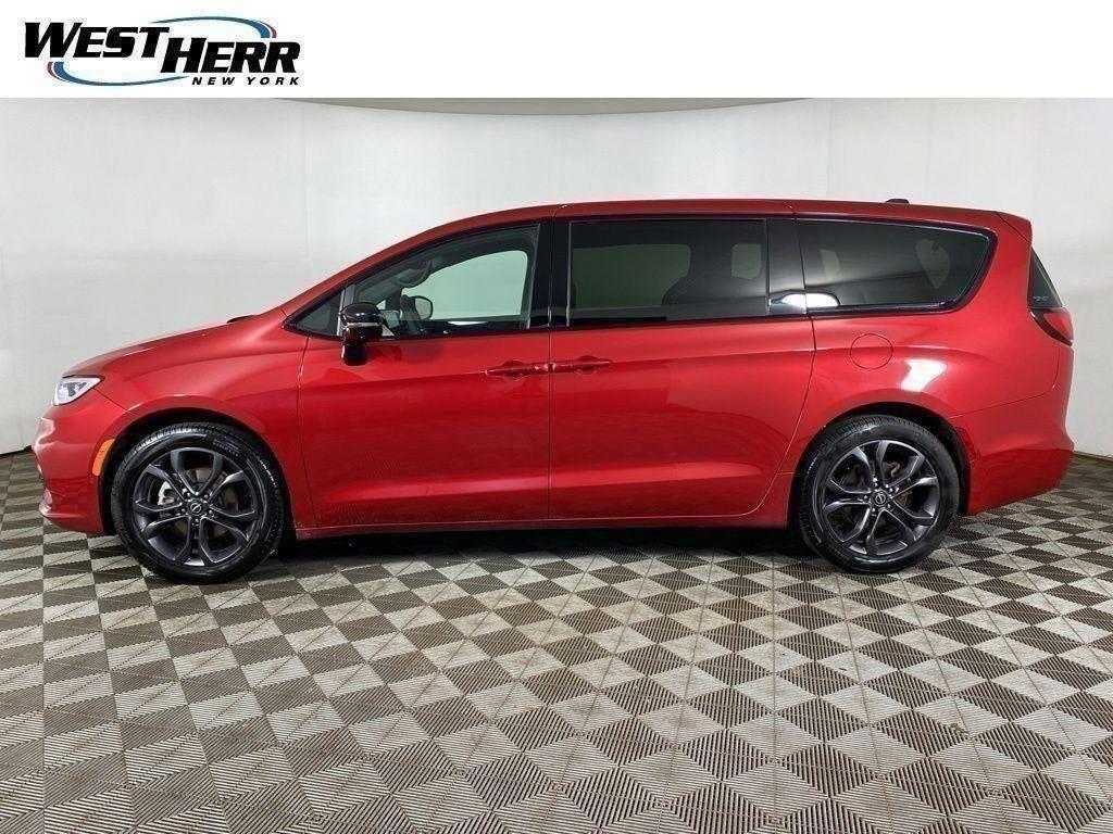 Used 2026 Red Hot Pearlcoat Chrysler Select image 53