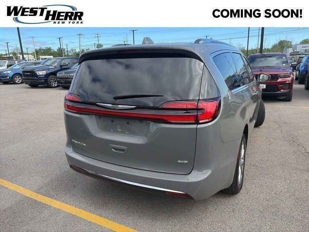 Certified Used 2021 Ceramic Gray Clearcoat Chrysler Touring L AWD image 12