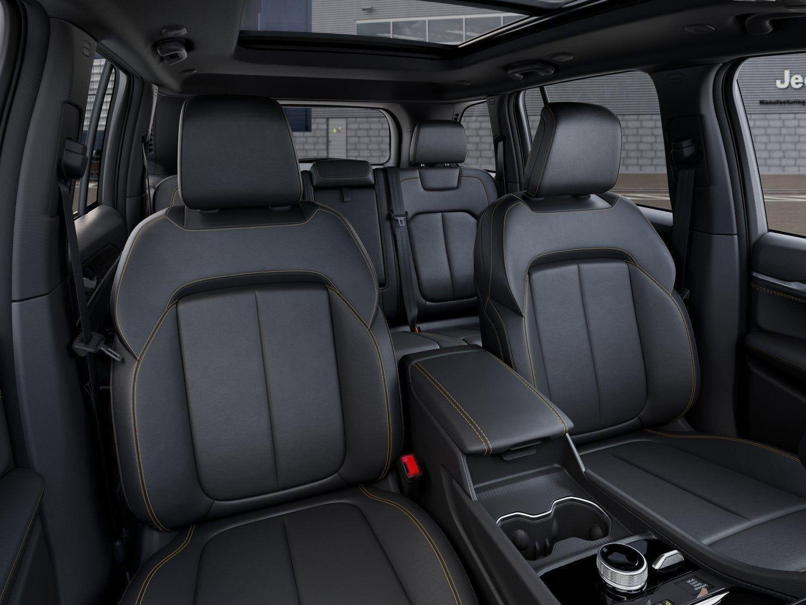 New 2026 Diamond Black Crystal Pearl-Coat Exterior Paint Jeep GRAND CHEROKEE 85TH ANNIVERSAR image 93
