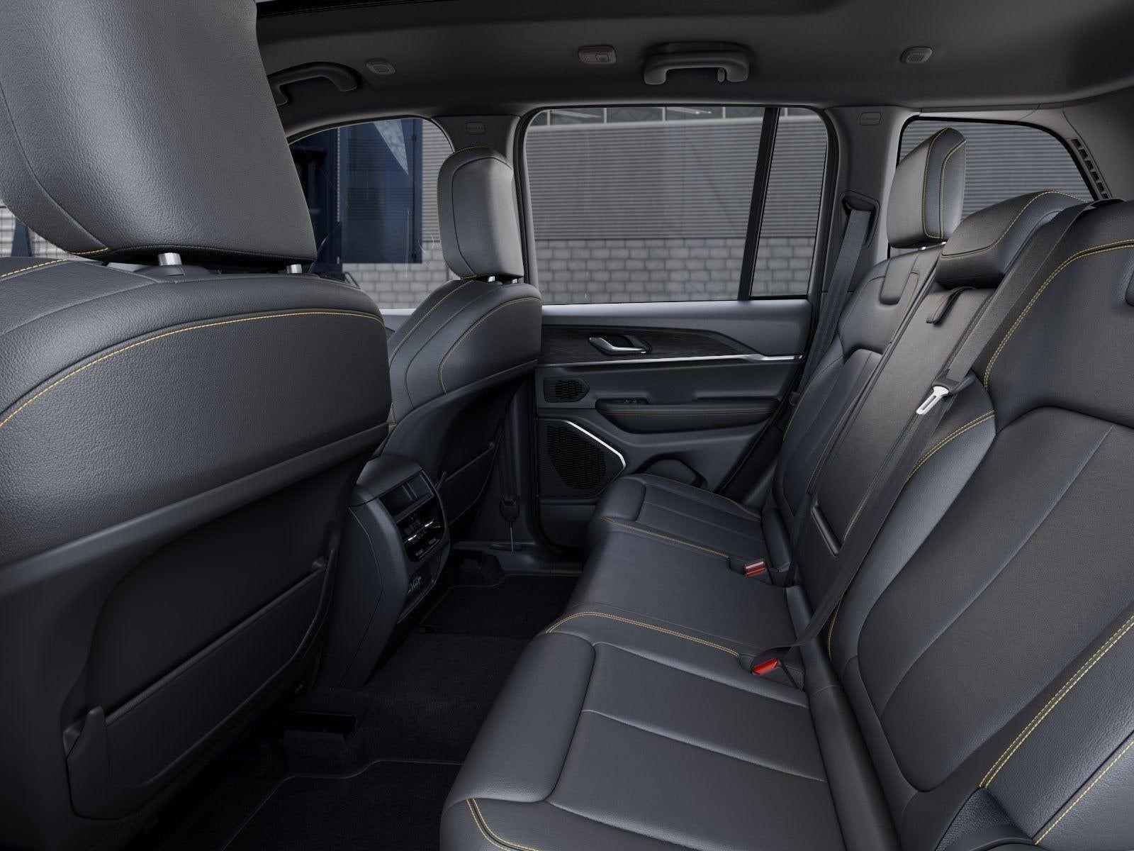 New 2026 Diamond Black Crystal Pearl-Coat Exterior Paint Jeep GRAND CHEROKEE 85TH ANNIVERSAR image 100