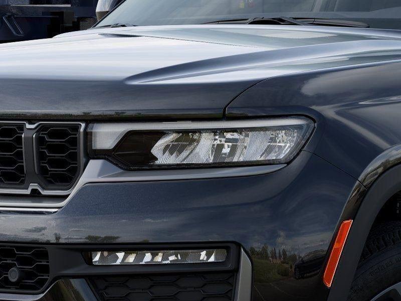 New 2026 Diamond Black Crystal Pearl-Coat Exterior Paint Jeep GRAND CHEROKEE 85TH ANNIVERSAR image 87