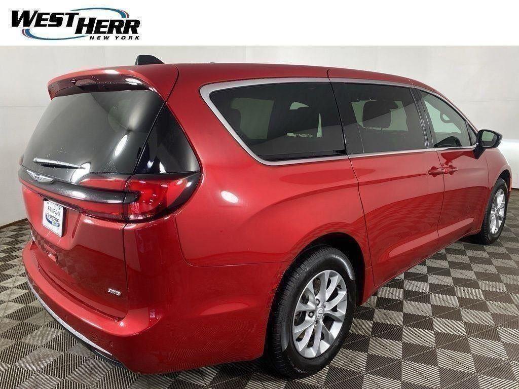 Used 2026 Red Hot Pearlcoat Chrysler Select AWD image 22