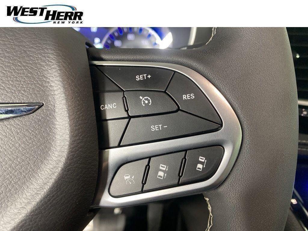 Used 2026 Red Hot Pearlcoat Chrysler Select AWD image 40