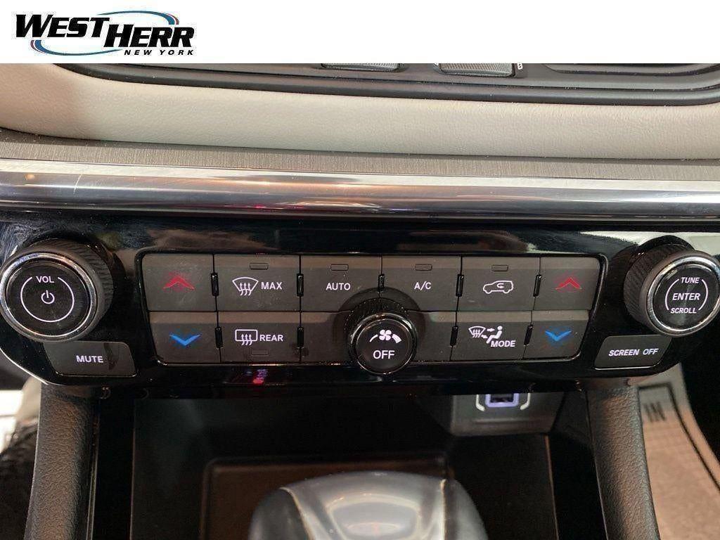 Certified Used 2022 Billet Silver Metallic Clearco Jeep Limited 4x4 image 6