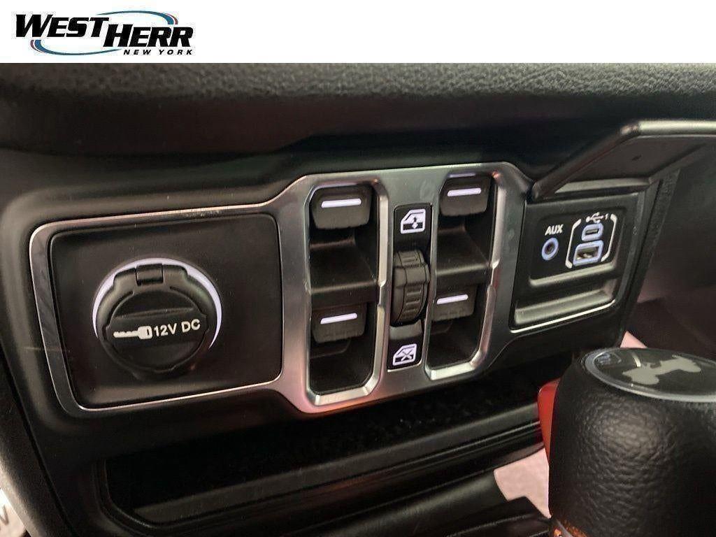 Used 2026 Bright White Clearcoat Jeep Sport S image 33