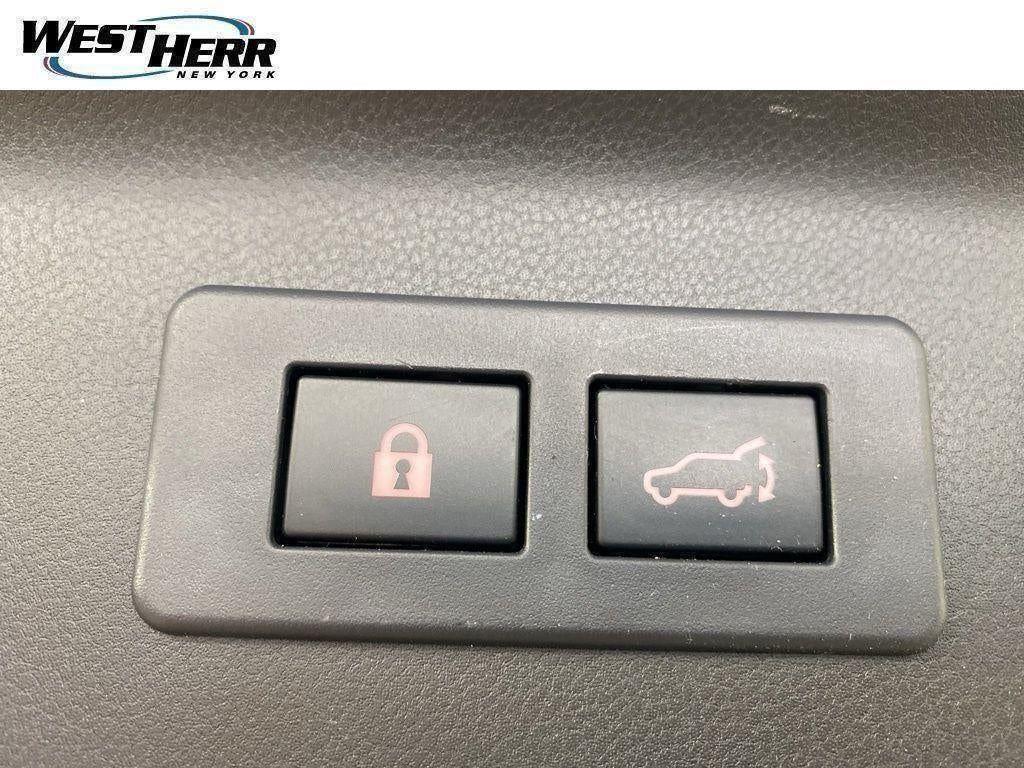 Used 2025 Brilliant Bronze Metallic Subaru Premium image 20