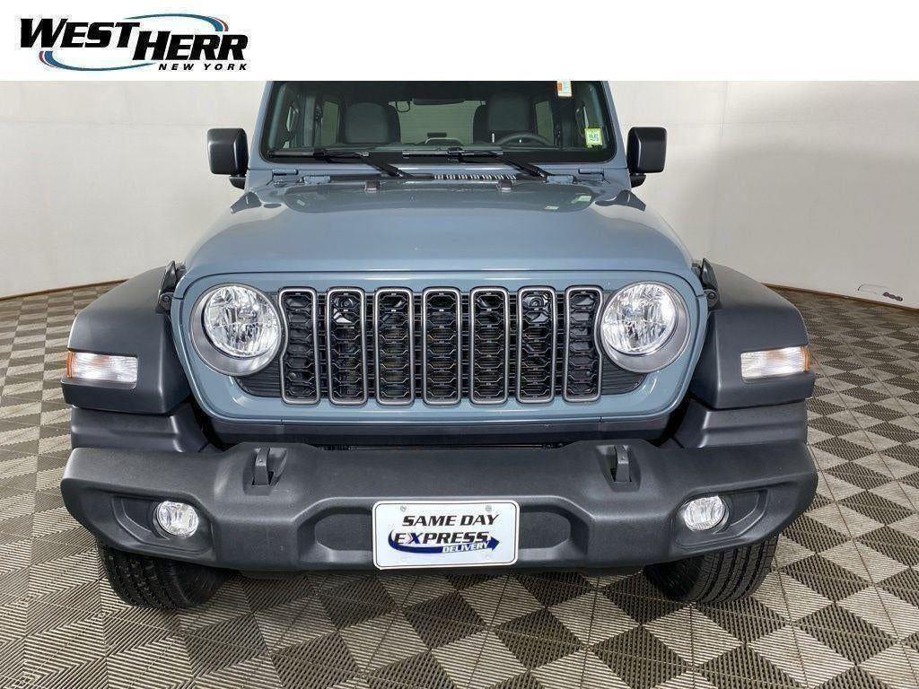 Used 2026 Anvil Clearcoat Jeep Sport S image 21