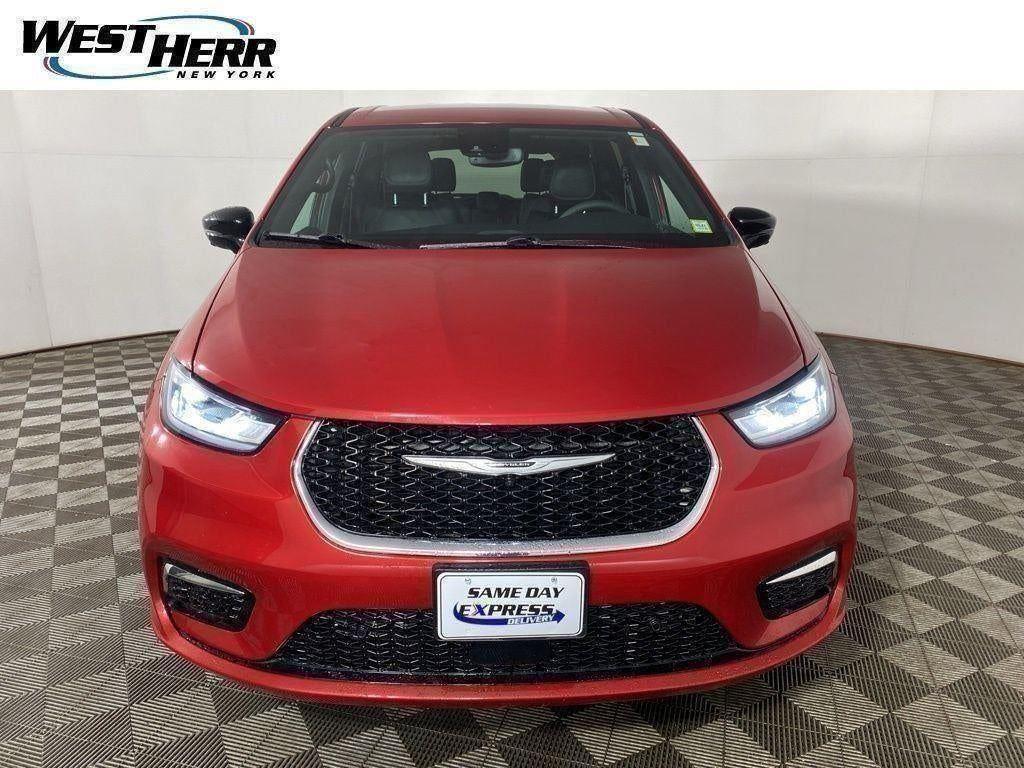 Used 2026 Red Hot Pearlcoat Chrysler Select AWD image 24