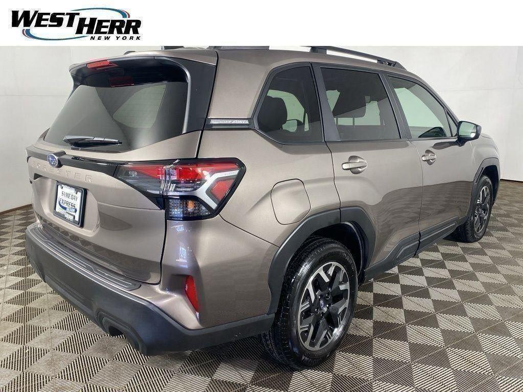 Used 2025 Brilliant Bronze Metallic Subaru Premium image 21