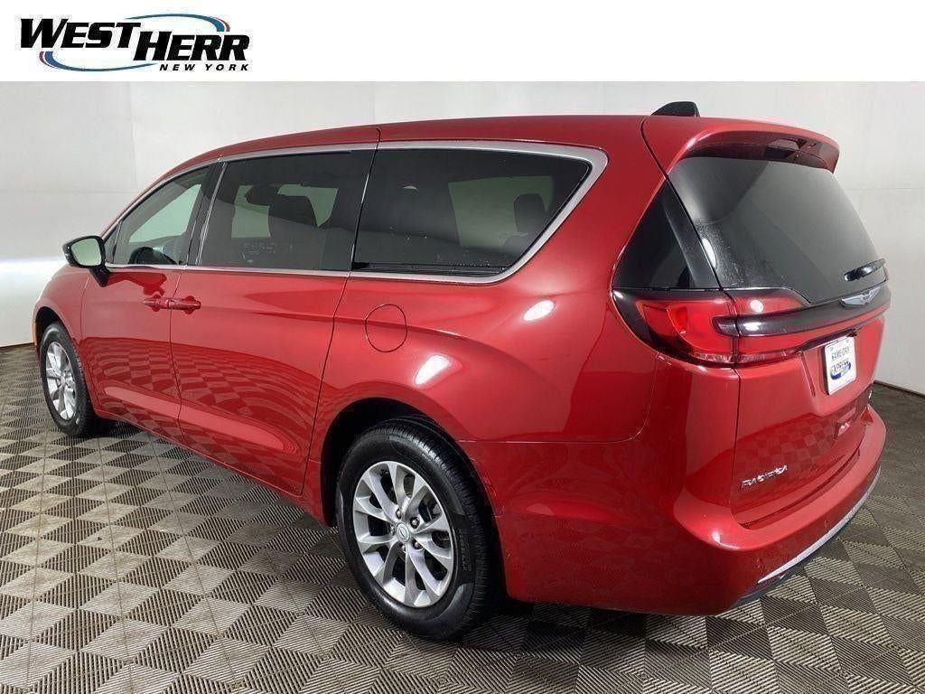 Used 2026 Red Hot Pearlcoat Chrysler Select AWD image 58