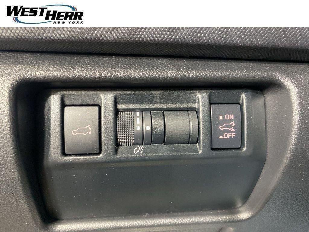 Used 2025 Brilliant Bronze Metallic Subaru Premium image 39