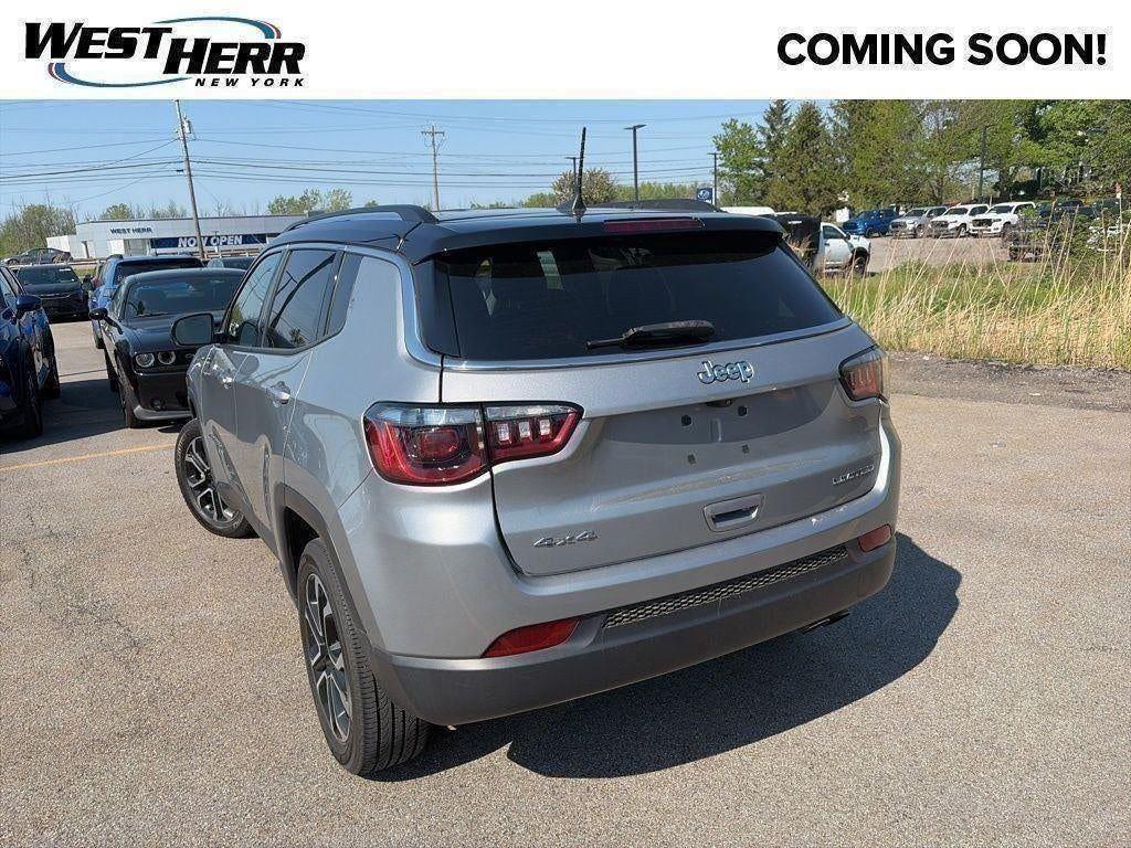 Certified Used 2022 Billet Silver Metallic Clearco Jeep Limited 4x4 image 31