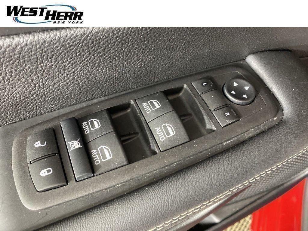 Used 2026 Red Hot Pearlcoat Chrysler Select AWD image 43