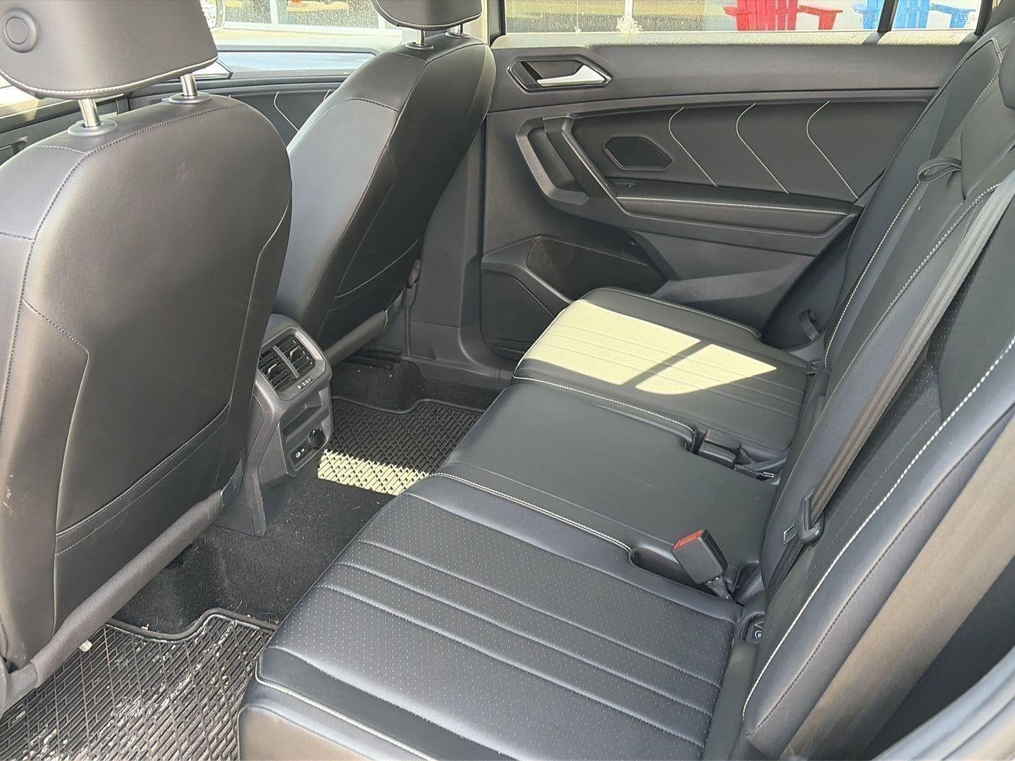 Used 2023 Platinum Gray Metallic Volkswagen SE image 108