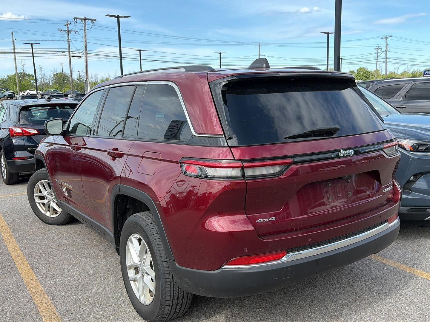 Certified Used 2023 Velvet Red Pearlcoat Jeep Laredo image 12