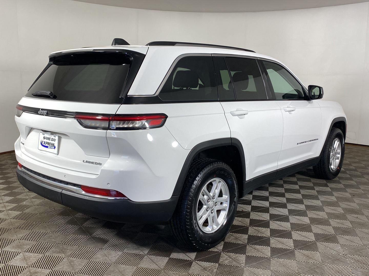 Certified Used 2023 Bright White Clearcoat Jeep Laredo 4x4 image 83