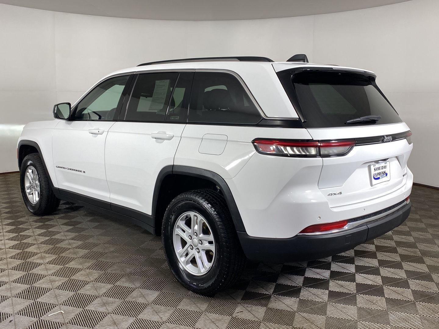 Certified Used 2023 Bright White Clearcoat Jeep Laredo 4x4 image 118