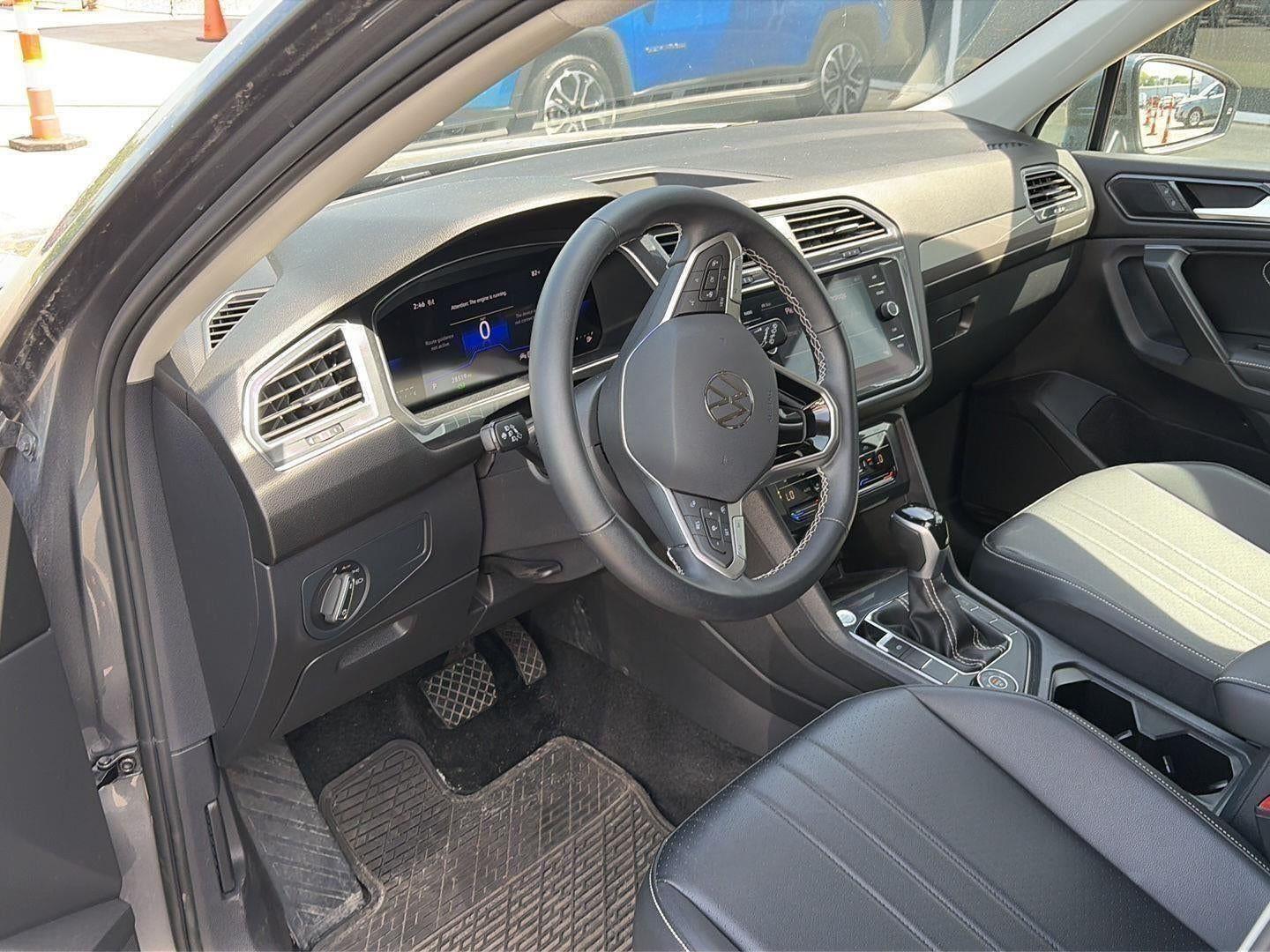 Used 2023 Platinum Gray Metallic Volkswagen SE image 77