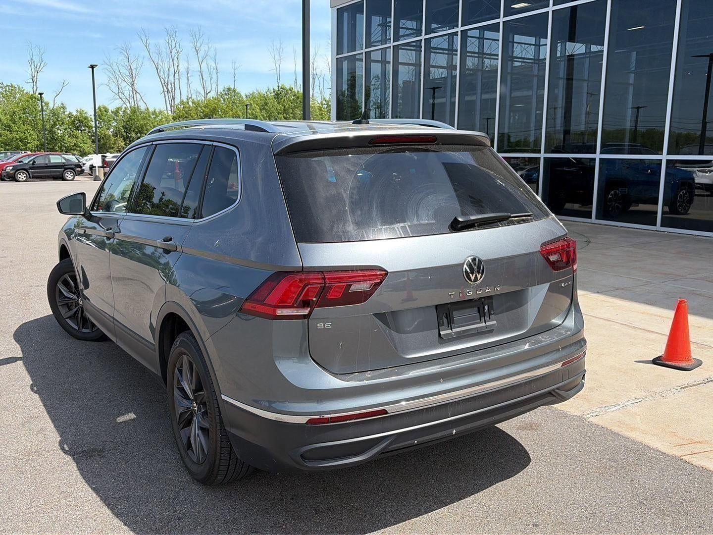 Used 2023 Platinum Gray Metallic Volkswagen SE image 82