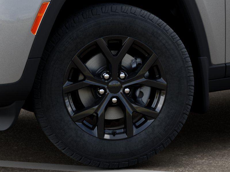 New 2026 Silver Zynith Exterior Paint Jeep GRAND CHEROKEE LAREDO ALTITUDE image 8
