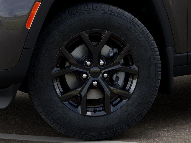 New 2026 Baltic Gray Metallic Clear-Coa Jeep GRAND CHEROKEE LAREDO ALTITUDE image 8