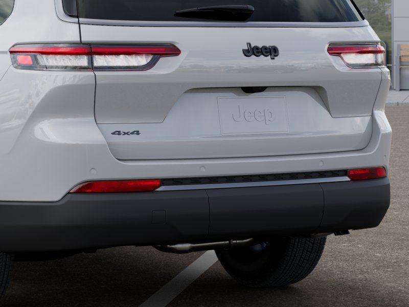 New 2026 Bright White Clear-Coat Exteri Jeep GRAND CHEROKEE L LAREDO ALTITU image 13