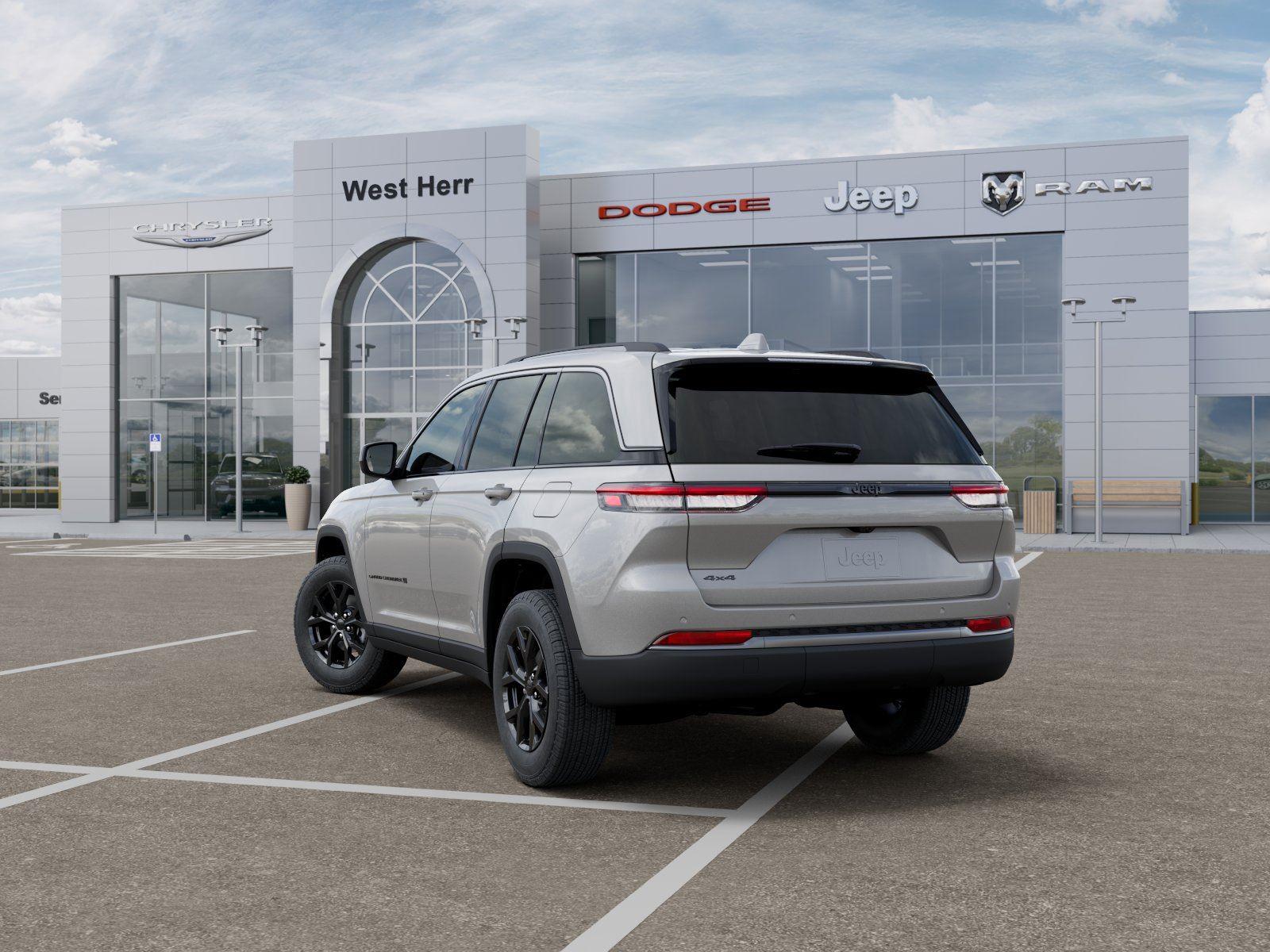 New 2026 Silver Zynith Exterior Paint Jeep GRAND CHEROKEE LAREDO ALTITUDE image 3