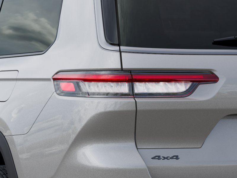 New 2026 Silver Zynith Exterior Paint Jeep GRAND CHEROKEE L LAREDO ALTITU image 9