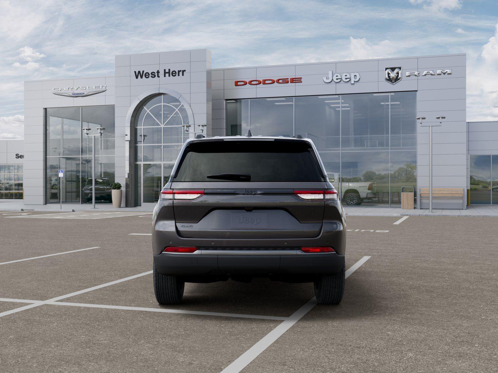 New 2026 Baltic Gray Metallic Clear-Coa Jeep GRAND CHEROKEE LAREDO ALTITUDE image 7
