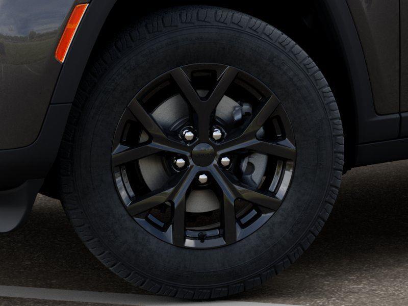 New 2026 Baltic Gray Metallic Clear-Coa Jeep GRAND CHEROKEE LAREDO ALTITUDE image 8