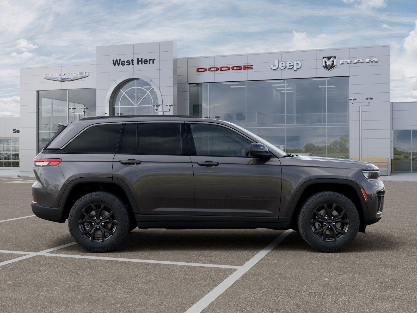 New 2026 Baltic Gray Metallic Clear-Coa Jeep GRAND CHEROKEE LAREDO ALTITUDE image 21