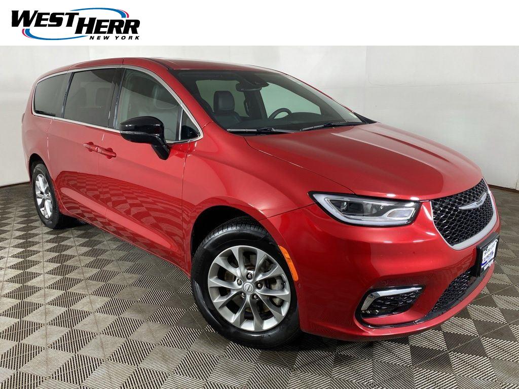 Red Hot Pearlcoat 2026 Chrysler Pacifica Minivan All-Wheel Drive 9-Speed Automatic