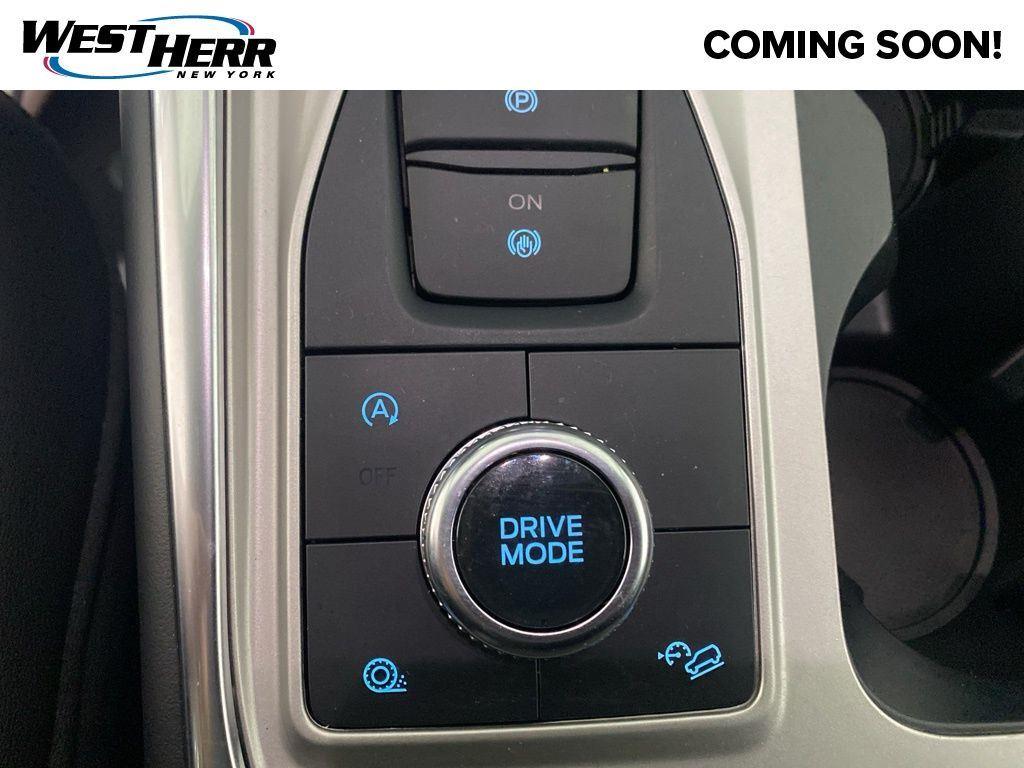 Used 2024 Silver Metallic Ford XLT image 10