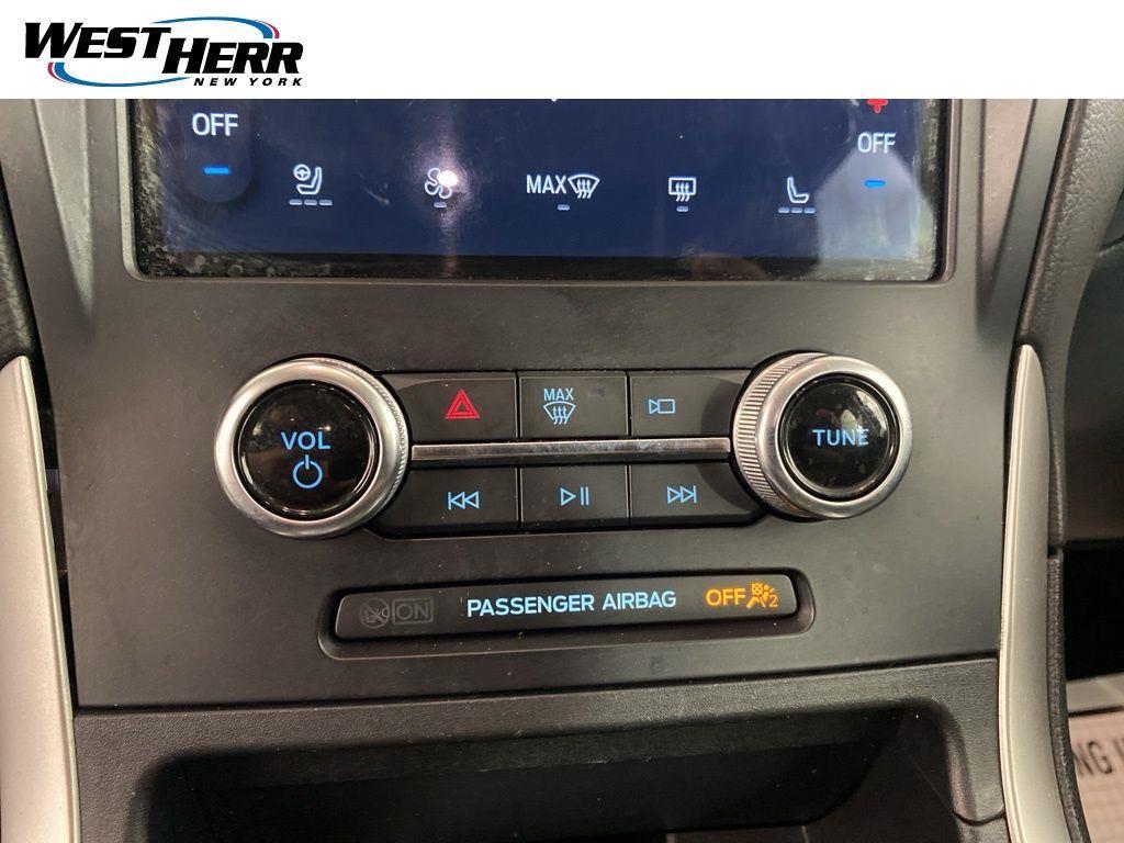 Used 2024 Oxford White Ford SEL image 5