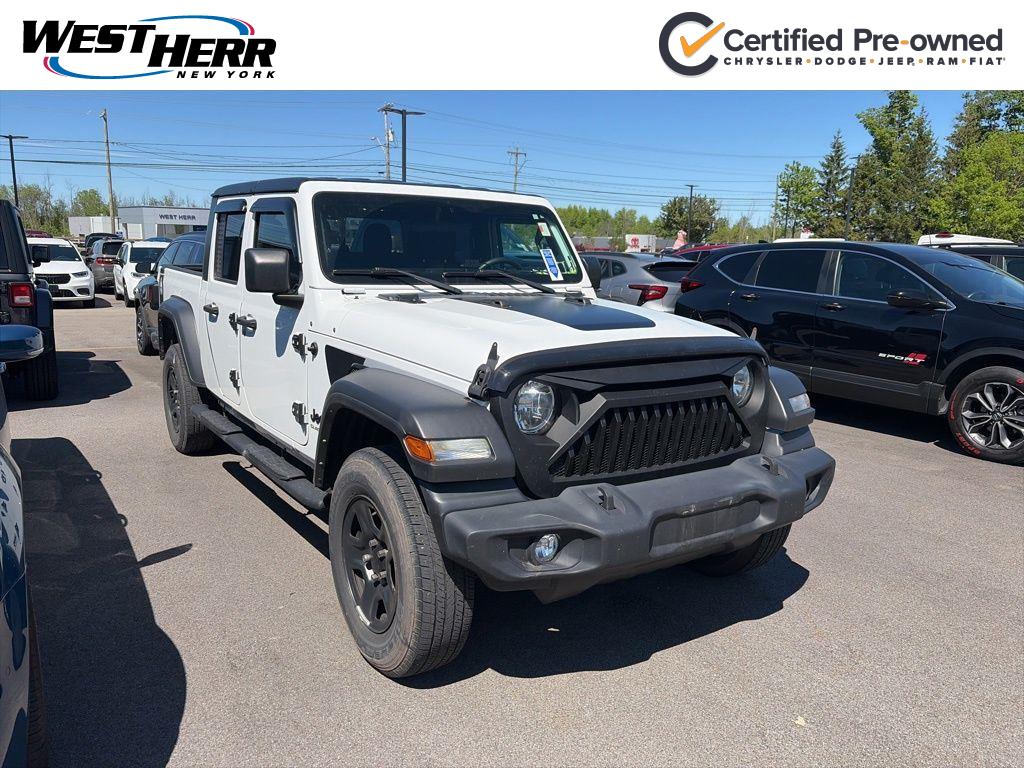 Bright White Clearcoat 2022 Jeep Gladiator Pickup Truck Four-Wheel Drive 6-Speed Manual