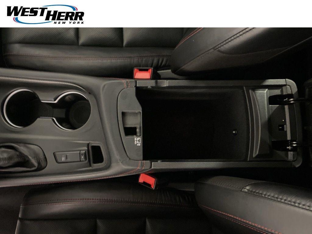 Certified Used 2025 Frostbite Pearl Dodge R/T image 9