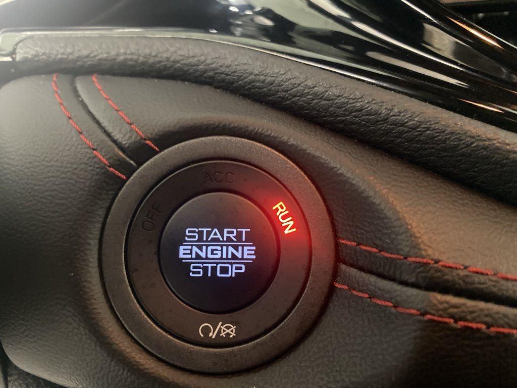 Certified Used 2025 White Knuckle Clearcoat Dodge R/T image 10