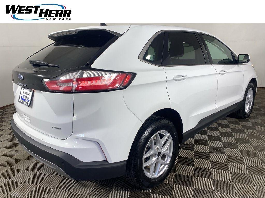 Used 2024 Oxford White Ford SEL image 21