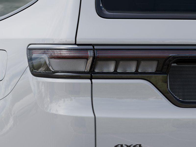 New 2026 Bright White Clear-Coat Exteri Jeep GRAND WAGONEER LIMITED ALTITUD image 9