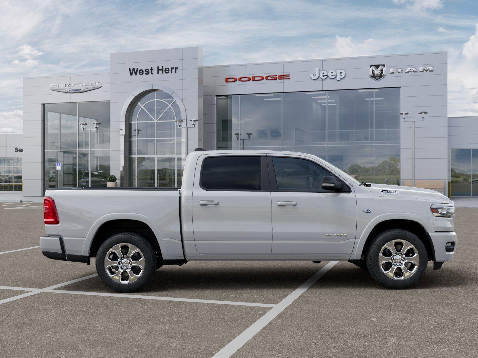 New 2026 Bright White Clear-Coat Exteri Ram RAM 1500 BIG HORN CREW CAB 4X4 image 21