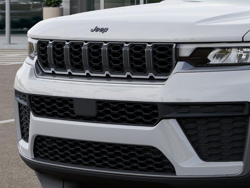 New 2026 Bright White Clear-Coat Exteri Jeep GRAND CHEROKEE LAREDO ALTITUDE image 11