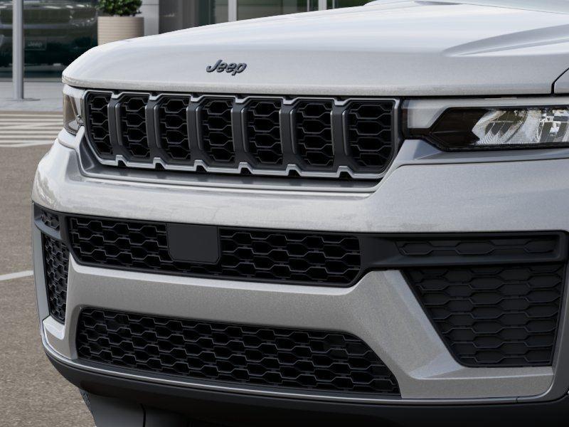 New 2026 Silver Zynith Jeep Laredo Altitude image 11