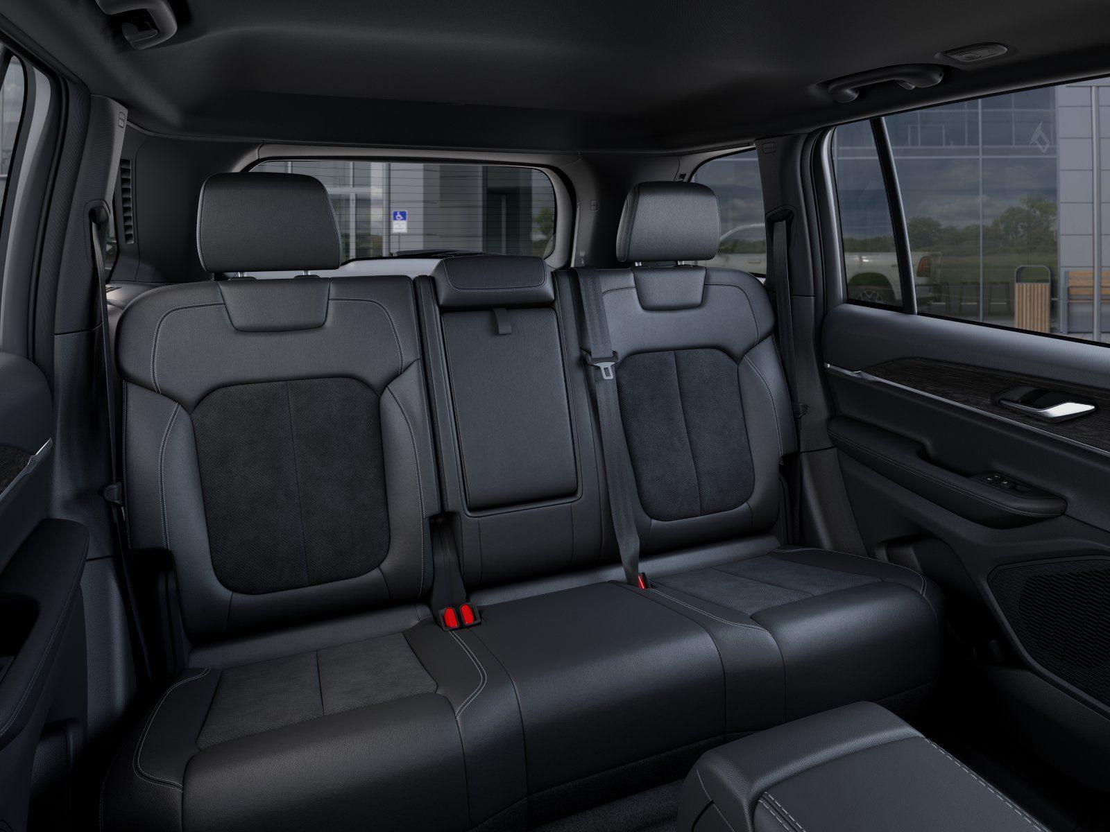 New 2026 Silver Zynith Jeep Laredo Altitude image 15